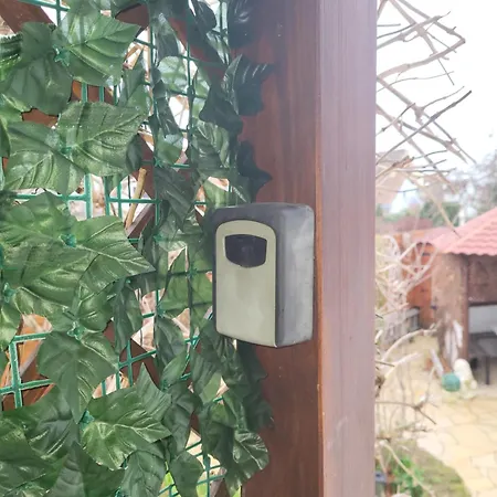 Daire Avec Jardin Privatif *