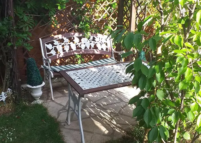 Avec Jardin Privatif Апартаменты *